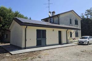 Immobile in asta di 502 m² con 3 locali a Ostellat