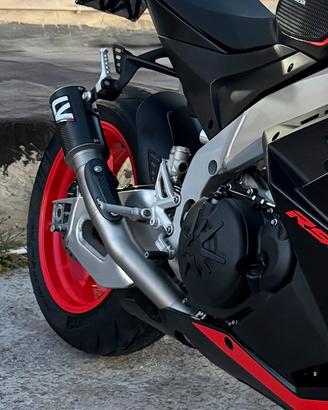 Aprilia Rsv4