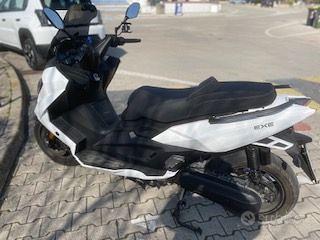 SCOOTER ELETTRICO NERVA EXE