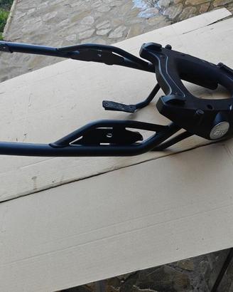 portapacchi specifico GIVI SR2145