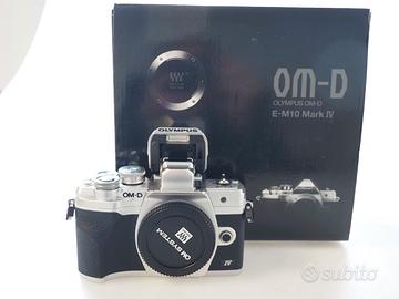 OLYMPUS OM-D E-M10 MARK IV