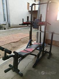 palestra compresa attrezzi