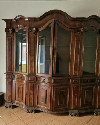 Vetrina / Cristalliera Classica Sagomata in Legno