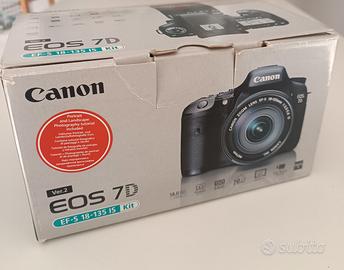 Canon EOS 7D + Obiettivo 18-135mm IS - SOLO 100 SC