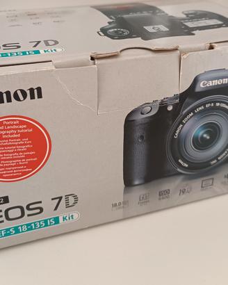 Canon EOS 7D + Obiettivo 18-135mm IS - SOLO 100 SC