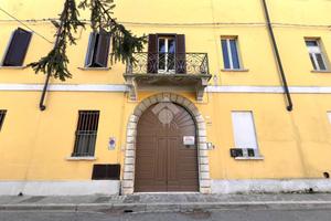 2 LOCALI A ASOLA