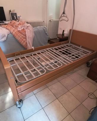 Letto elettrico ortopedico con sponde