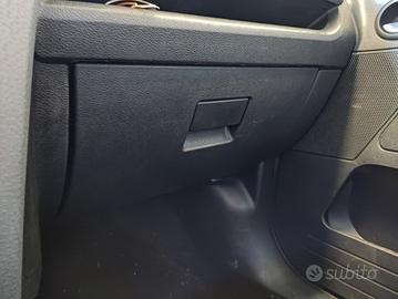 Cassetto portaoggetti FORD FUSION del 2010
