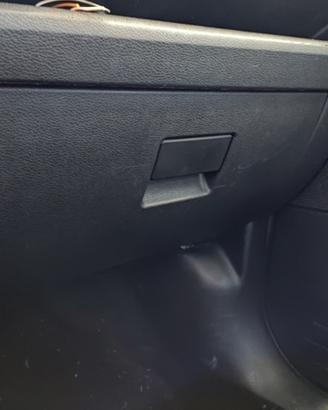 Cassetto portaoggetti FORD FUSION del 2010