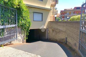 BOX A GRAVINA DI CATANIA