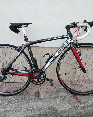 bici da corsa in carbonio Olmo