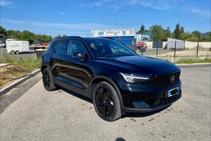 VOLVO XC40 B3 mild hybrid black edition