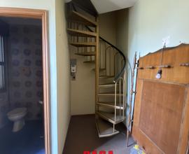 Casa singola con scoperto da ristrutturare