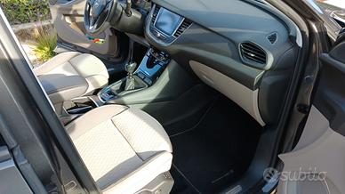 opel grandland 