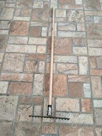 Rastrello in metallo