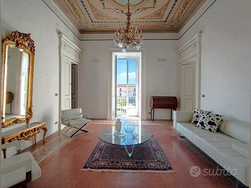 P.zza Vitt. Emanuele-appartamento di pregio