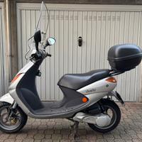 Scooter 50 Peugeot Vivacity50 grigio