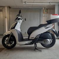 Kymco people 300 gti