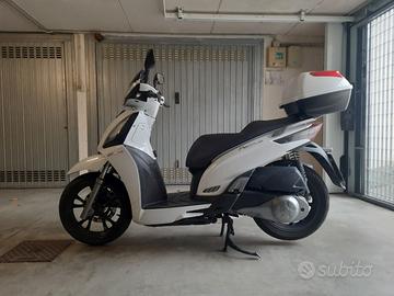 Kymco people 300 gti