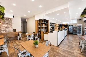 Bar con saletta SLOT