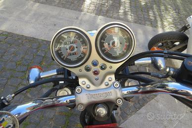 Triumph Bonneville - 2002