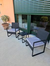 SALOTTO GIARDINO, 2 POLTRONE E UN TAVOLINO NUOVI