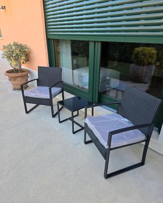 SALOTTO GIARDINO, 2 POLTRONE E UN TAVOLINO NUOVI