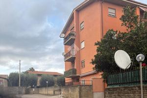 3 LOCALI A LARIANO