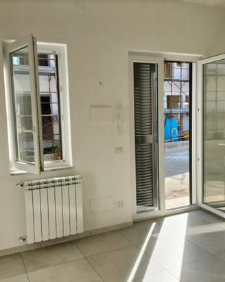 Ufficio ampio e molto illuminato
