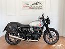 triumph-street-twin-900-accessoriata-