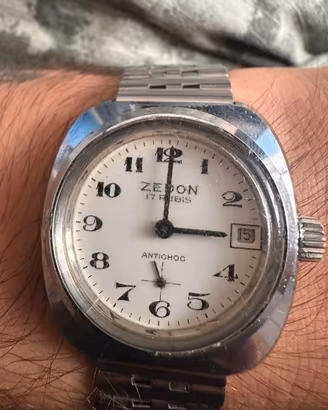 Zedon Geneve orologio vintage a carica manuale. 