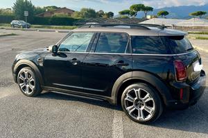 Mini Countryman D +Gancio traino e Tetto Panorama