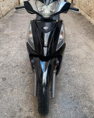 Kymco People 300i GT