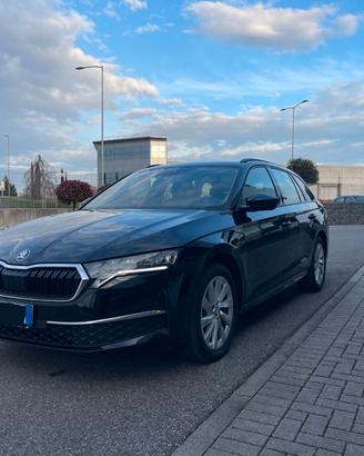 SKODA OCTAVIA WAGON 2.0 TDI 150CV DSG EXECUTIVE