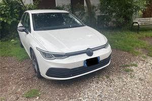 Golf VIII 1.5 130cv