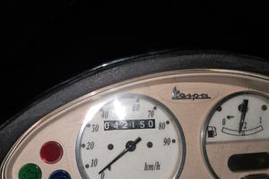 vespa 50ET4 2001 nero opaco dettagli oro