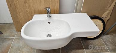 Lavabo sospeso bagno