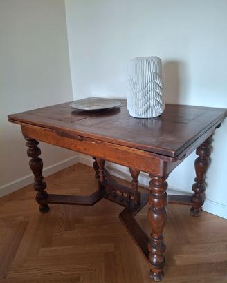 Tavolo antico in legno massello di noce