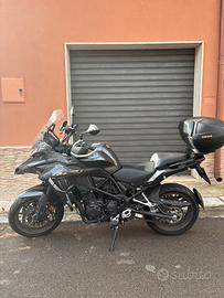 Moto Benelli TRK 502, km 5663