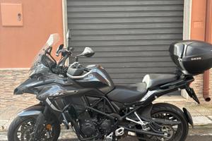 Moto Benelli TRK 502, km 5663