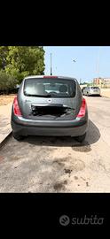 Lancia Ypsilon 2005