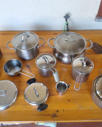 set pentole ed accesdori
