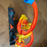 Pista Cobra Hot Wheels con macchina