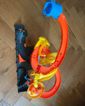 Pista Cobra Hot Wheels con macchina