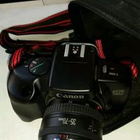 camera Canon EOS 750 QD usata con custodia