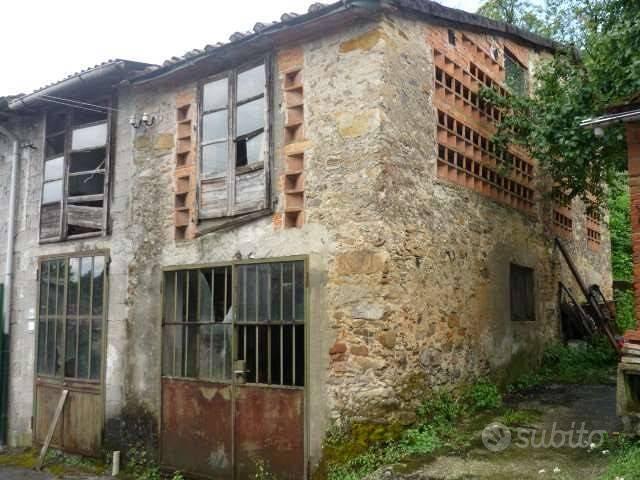 Rustico / Casale di 110 m² con 3 locali a Capannor - Vista 4