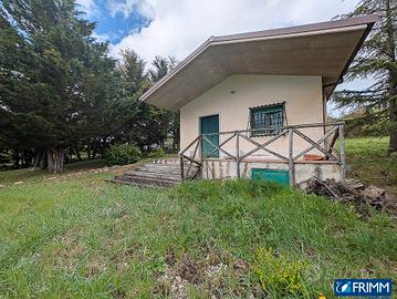 Casa con terreno - Vinchiaturo