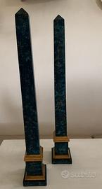 Coppia di Obelischi in legno finto marmo