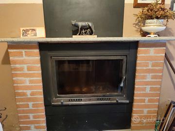 Grande camino a legna 