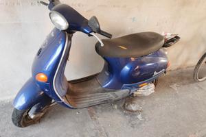 Piaggio Vespa 50 ET 4 TEMPI (per ricambi)